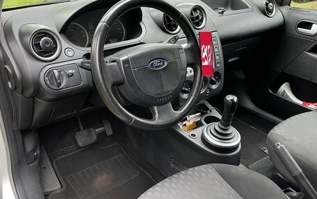 Ford Fiesta, 2005 год, 300 000 рублей, 7 фотография