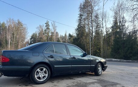 Mercedes-Benz E-Класс, 1998 год, 368 000 рублей, 4 фотография
