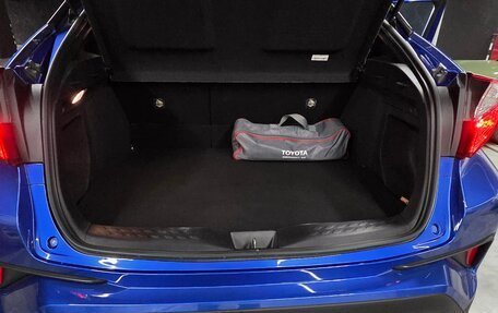 Toyota C-HR I рестайлинг, 2019 год, 2 550 000 рублей, 11 фотография