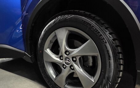 Toyota C-HR I рестайлинг, 2019 год, 2 550 000 рублей, 8 фотография