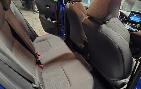 Toyota C-HR I рестайлинг, 2019 год, 2 550 000 рублей, 14 фотография