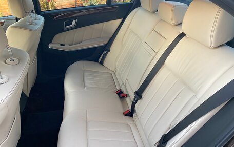 Mercedes-Benz E-Класс, 2014 год, 2 500 000 рублей, 10 фотография