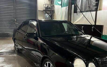 Mercedes-Benz E-Класс, 1997 год, 210 000 рублей, 5 фотография