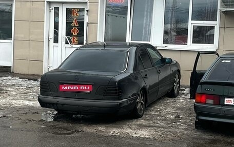 Mercedes-Benz E-Класс, 1997 год, 210 000 рублей, 4 фотография