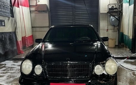 Mercedes-Benz E-Класс, 1997 год, 210 000 рублей, 9 фотография