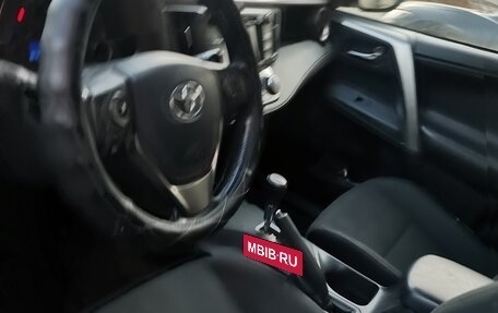 Toyota RAV4, 2015 год, 1 675 000 рублей, 6 фотография