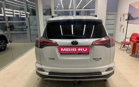 Toyota RAV4, 2018 год, 2 600 500 рублей, 5 фотография