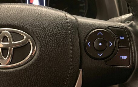 Toyota RAV4, 2018 год, 2 600 500 рублей, 18 фотография