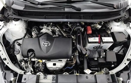 Toyota Yaris XP150 рестайлинг, 2022 год, 1 030 000 рублей, 6 фотография