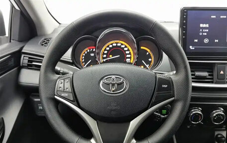 Toyota Yaris XP150 рестайлинг, 2022 год, 1 030 000 рублей, 11 фотография