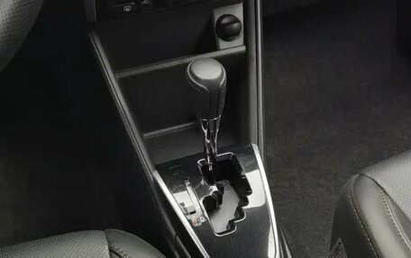 Toyota Yaris XP150 рестайлинг, 2022 год, 1 030 000 рублей, 13 фотография