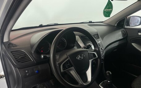 Hyundai Solaris II рестайлинг, 2012 год, 650 000 рублей, 10 фотография