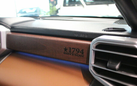 Toyota Tundra, 2024 год, 8 300 000 рублей, 18 фотография