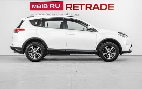 Toyota RAV4, 2017 год, 2 465 000 рублей, 5 фотография
