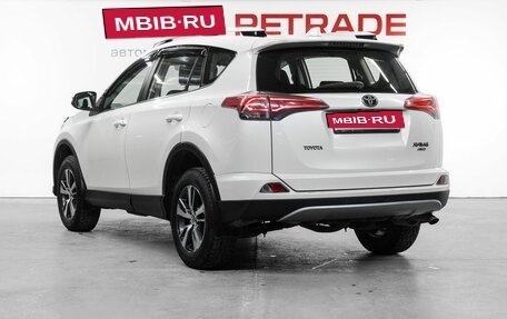 Toyota RAV4, 2017 год, 2 465 000 рублей, 8 фотография