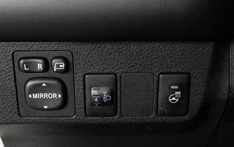 Toyota RAV4, 2017 год, 2 465 000 рублей, 12 фотография