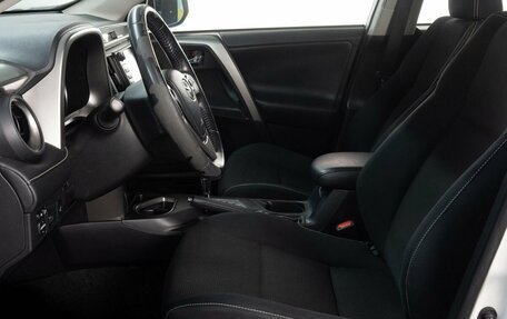 Toyota RAV4, 2017 год, 2 465 000 рублей, 15 фотография