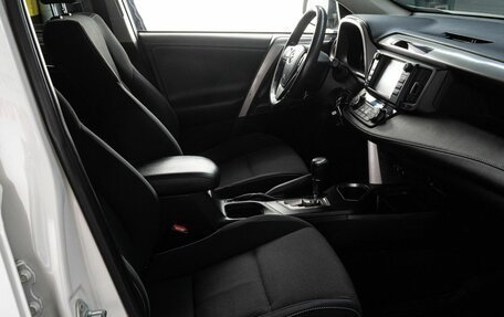 Toyota RAV4, 2017 год, 2 465 000 рублей, 17 фотография