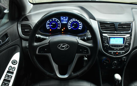 Hyundai Solaris II рестайлинг, 2011 год, 750 000 рублей, 12 фотография