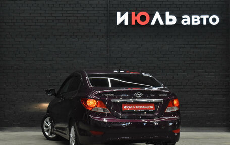 Hyundai Solaris II рестайлинг, 2011 год, 750 000 рублей, 4 фотография