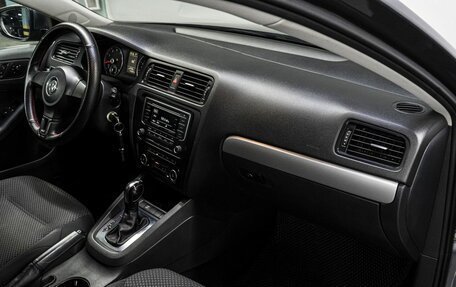 Volkswagen Jetta VI, 2012 год, 985 000 рублей, 15 фотография