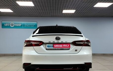 Toyota Camry, 2021 год, 3 700 000 рублей, 6 фотография