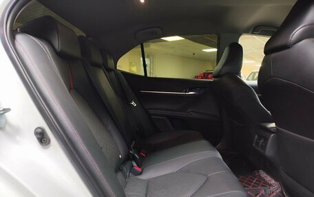 Toyota Camry, 2021 год, 3 700 000 рублей, 13 фотография