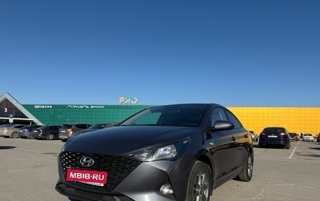 Hyundai Solaris II рестайлинг, 2021 год, 1 750 000 рублей, 1 фотография