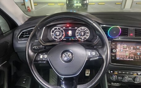 Volkswagen Tiguan II, 2020 год, 2 800 000 рублей, 6 фотография