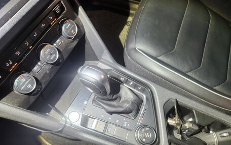 Volkswagen Tiguan II, 2020 год, 2 800 000 рублей, 13 фотография