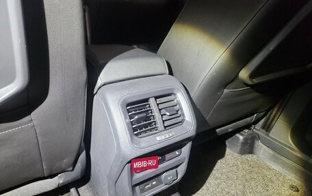 Volkswagen Tiguan II, 2020 год, 2 800 000 рублей, 18 фотография