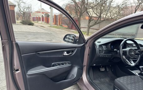 KIA Rio IV, 2018 год, 1 420 000 рублей, 9 фотография