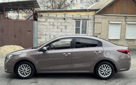 KIA Rio IV, 2018 год, 1 420 000 рублей, 2 фотография