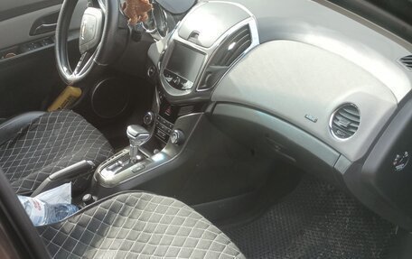 Chevrolet Cruze II, 2013 год, 700 000 рублей, 10 фотография