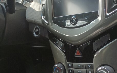 Chevrolet Cruze II, 2013 год, 700 000 рублей, 9 фотография