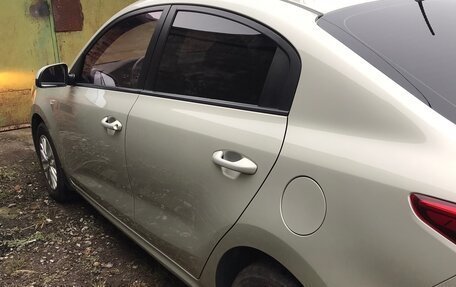 KIA Rio IV, 2018 год, 1 300 000 рублей, 4 фотография