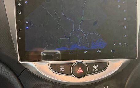 Hyundai Solaris II рестайлинг, 2015 год, 1 100 000 рублей, 7 фотография