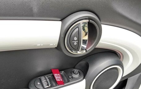 MINI Hatch, 2017 год, 1 597 000 рублей, 10 фотография