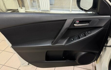 Mazda 3, 2011 год, 650 000 рублей, 14 фотография