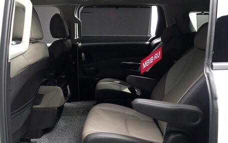 KIA Carnival, 2024 год, 5 040 000 рублей, 13 фотография