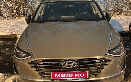 Hyundai Sonata VIII, 2023 год, 2 300 000 рублей, 1 фотография