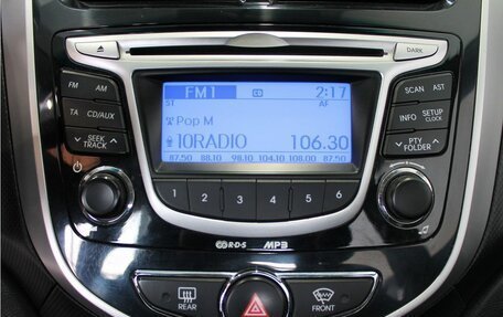 Hyundai Solaris II рестайлинг, 2010 год, 935 000 рублей, 14 фотография