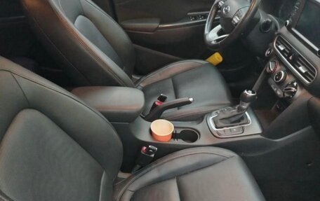 Hyundai Kona I, 2018 год, 1 890 000 рублей, 9 фотография