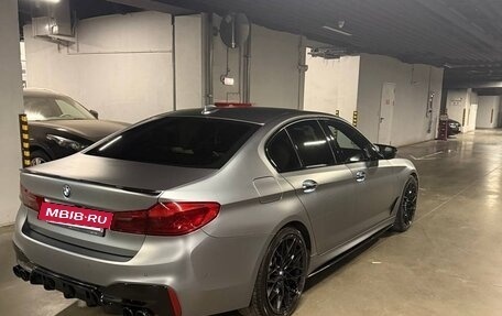 BMW 5 серия, 2017 год, 3 599 999 рублей, 2 фотография