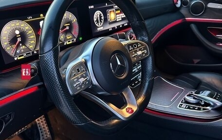 Mercedes-Benz E-Класс, 2018 год, 3 950 000 рублей, 2 фотография