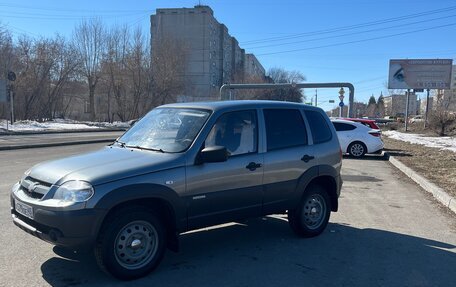 Chevrolet Niva I рестайлинг, 2012 год, 430 000 рублей, 3 фотография