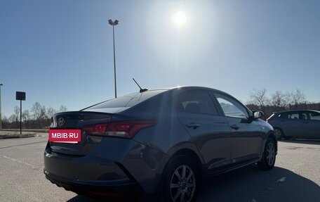 Hyundai Solaris II рестайлинг, 2021 год, 1 750 000 рублей, 5 фотография