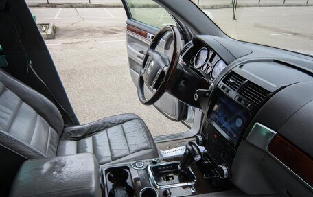 Volkswagen Touareg III, 2002 год, 649 000 рублей, 12 фотография