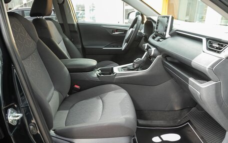 Toyota RAV4, 2020 год, 2 997 000 рублей, 15 фотография