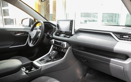 Toyota RAV4, 2020 год, 2 997 000 рублей, 14 фотография